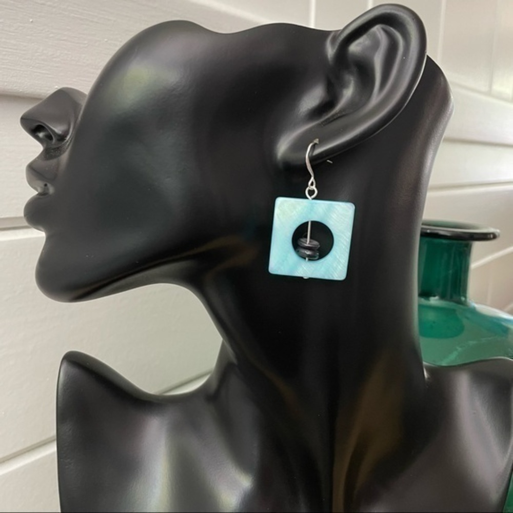 $10 SALE Hand Crafted Shell Earrings Blue Black Coastal Beach Geometric Boho - Picture 1 of 4